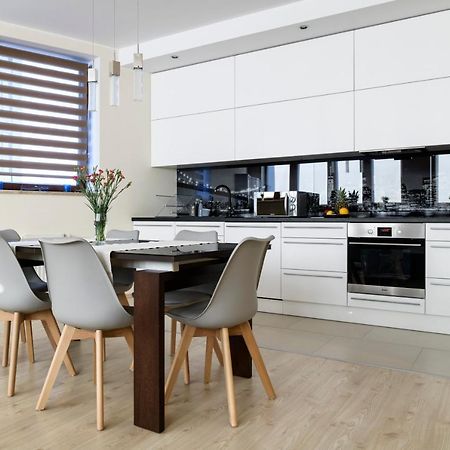 Ajk Apartament W Sea Towers 格丁尼亚 外观 照片