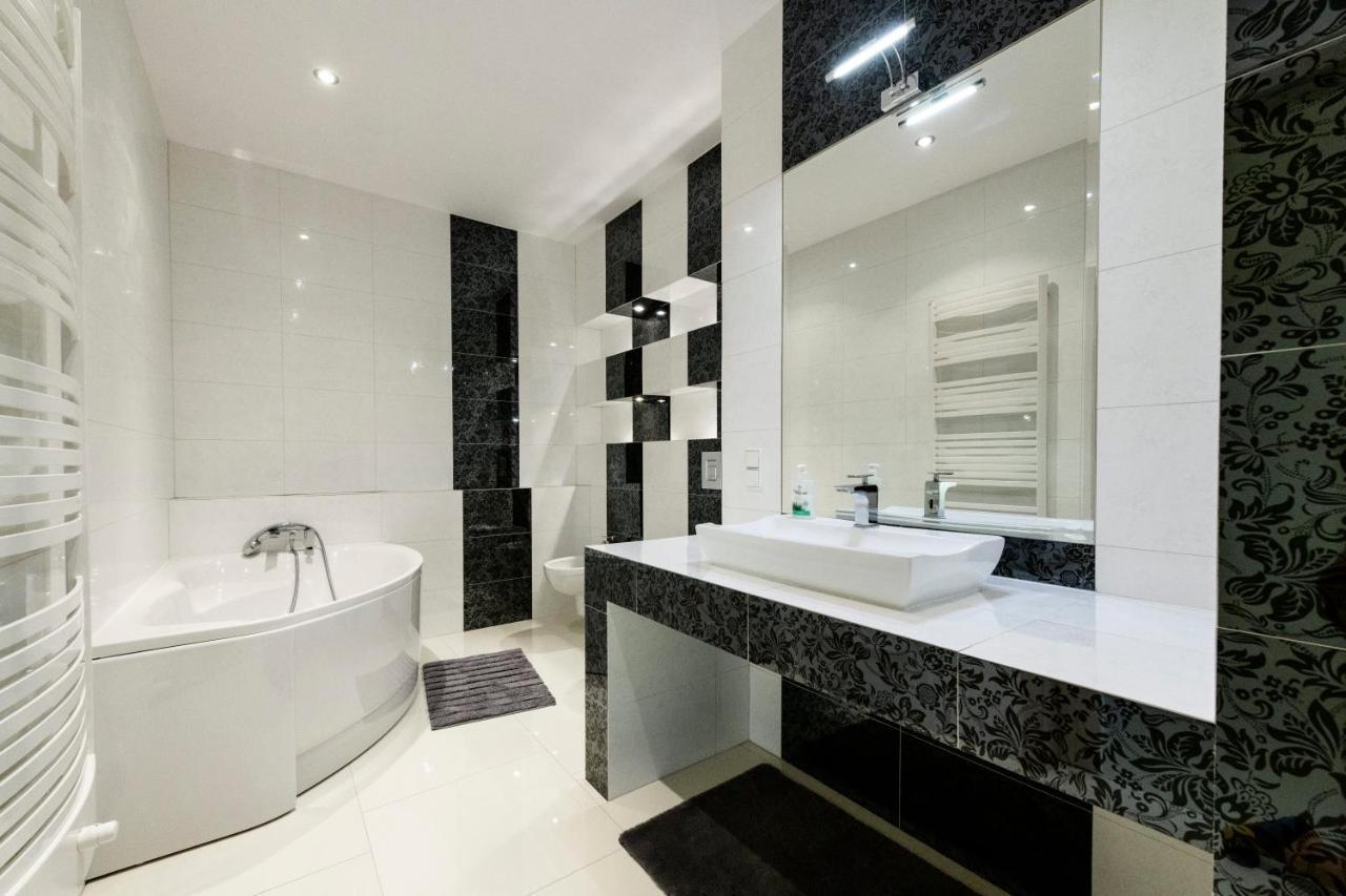 Ajk Apartament W Sea Towers 格丁尼亚 外观 照片